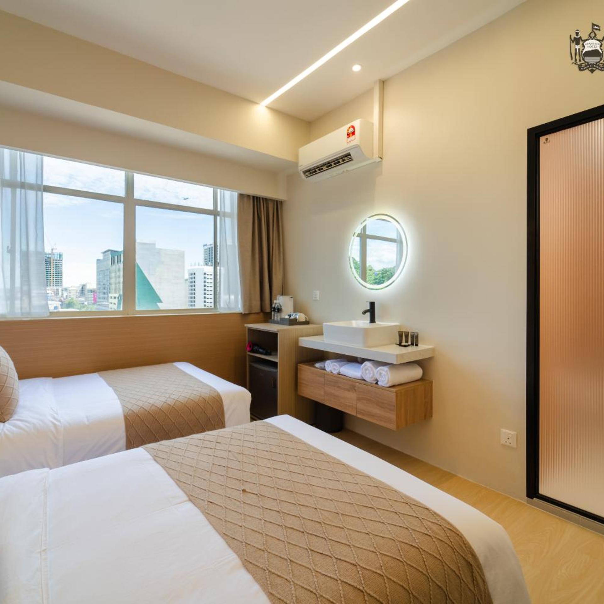 Stanton Gaya Hotel 26/49