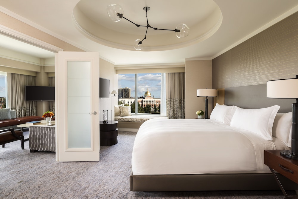 THE RITZ-CARLTON BOSTON 8/48