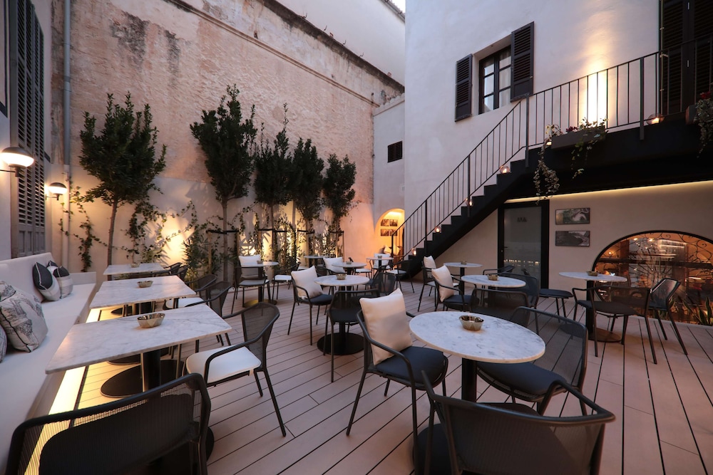 Summum Boutique Hotel, member of Melia Collection 60/70