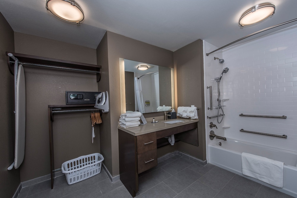 STAYBRIDGE SUITES CHARLESTON - MOUNT PLEASANT 25/60