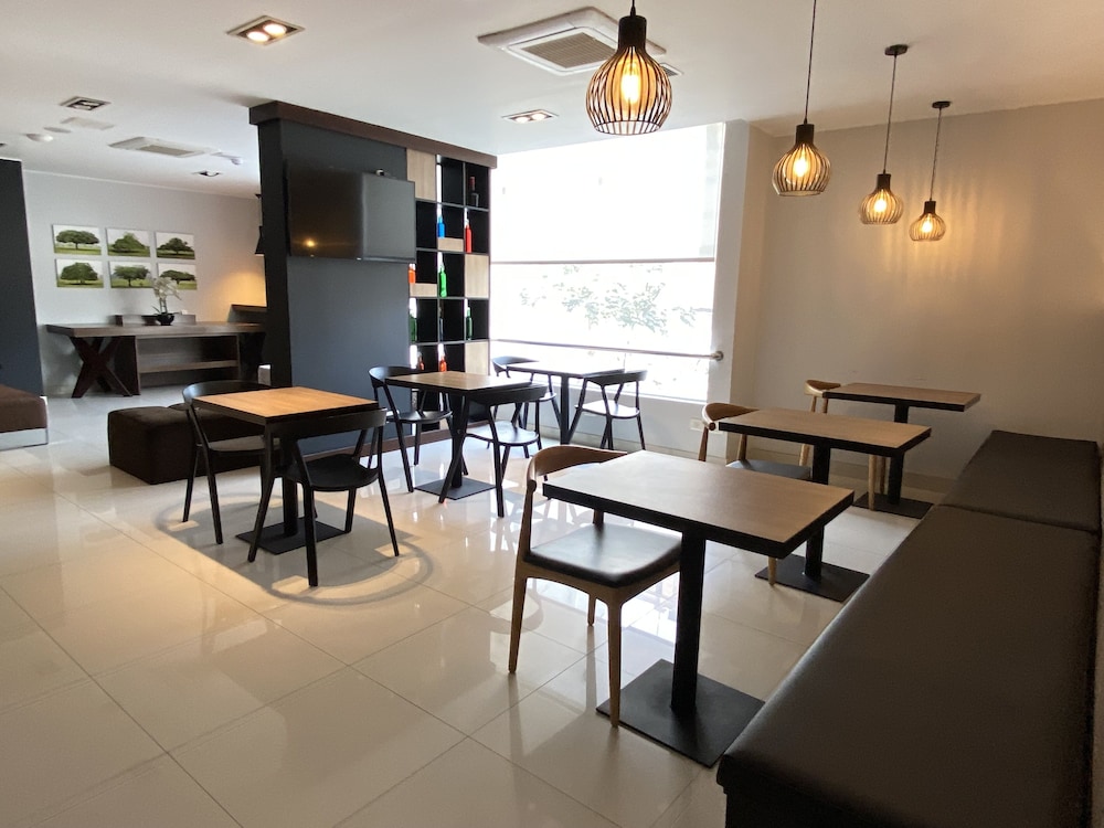 Habitat Hotel 31/39
