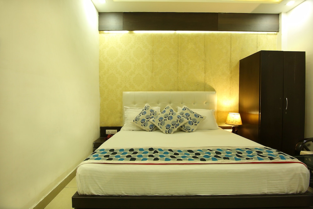 HOTEL RIYA PALACE 34/50