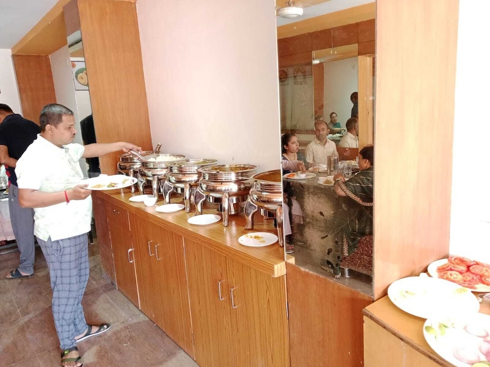 Hotel Sai Kamal 13/57