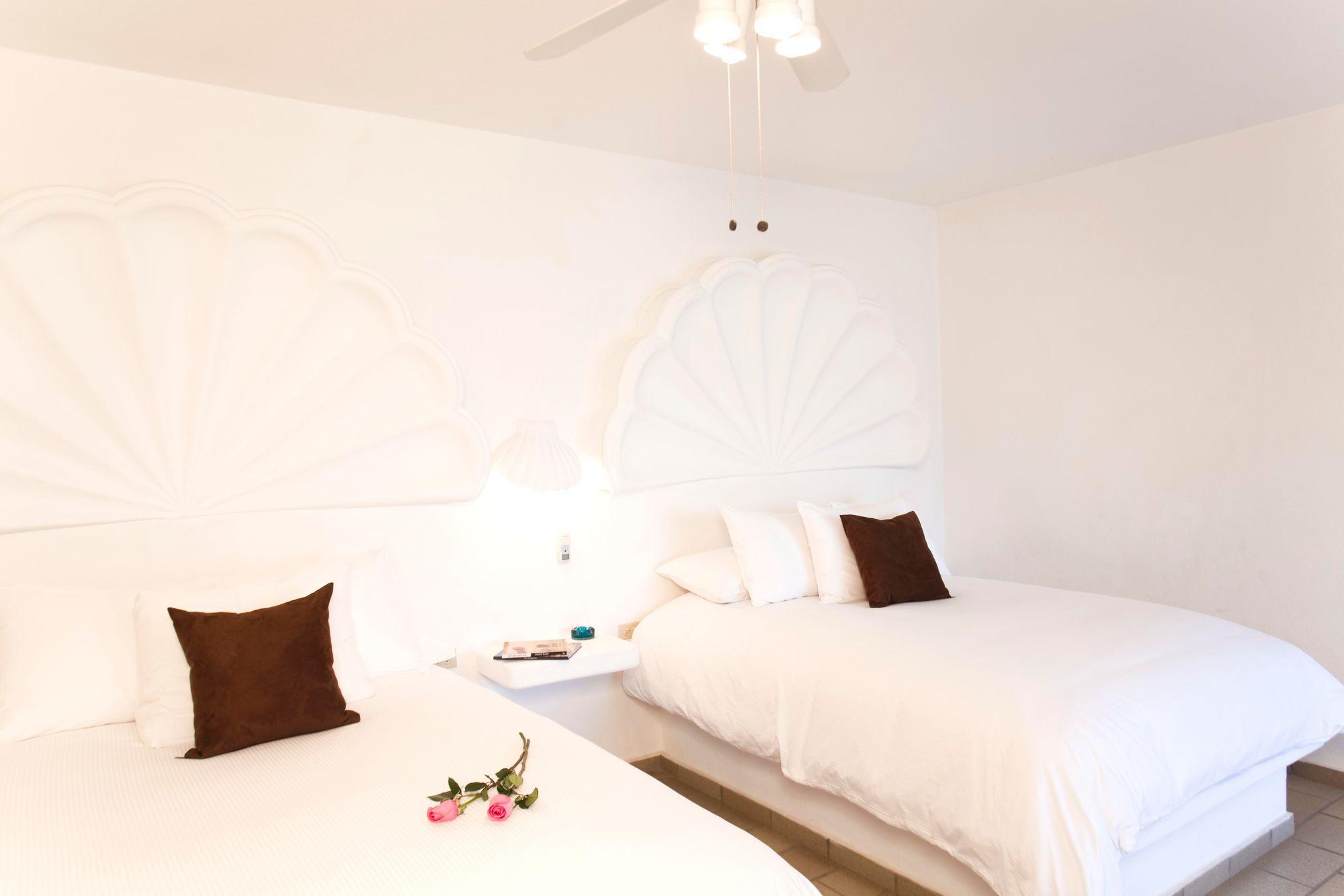 2 Bedrooms, Suite