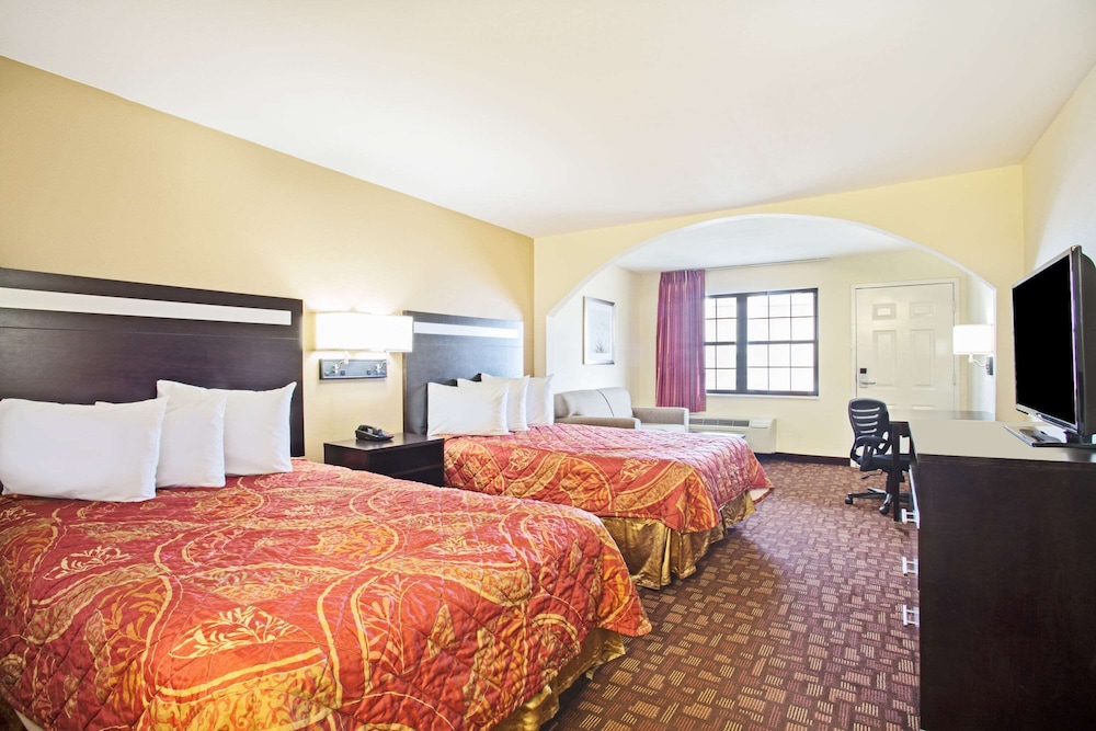 Days Inn by Wyndham Hammond 8/19