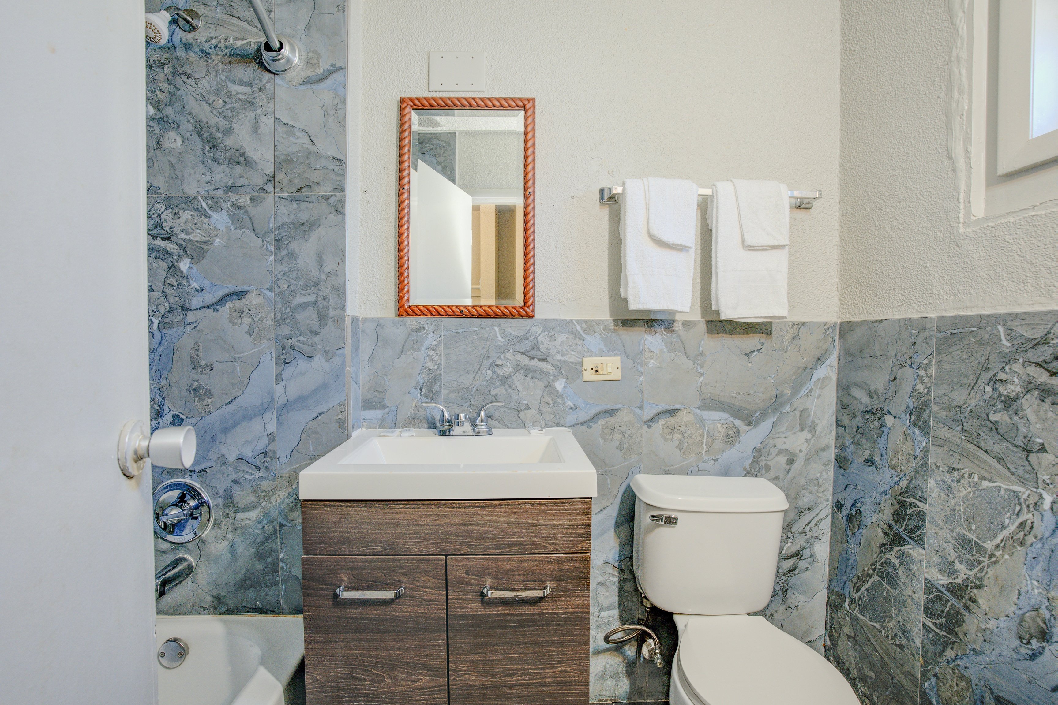 Miami Inn & Suites 44/55