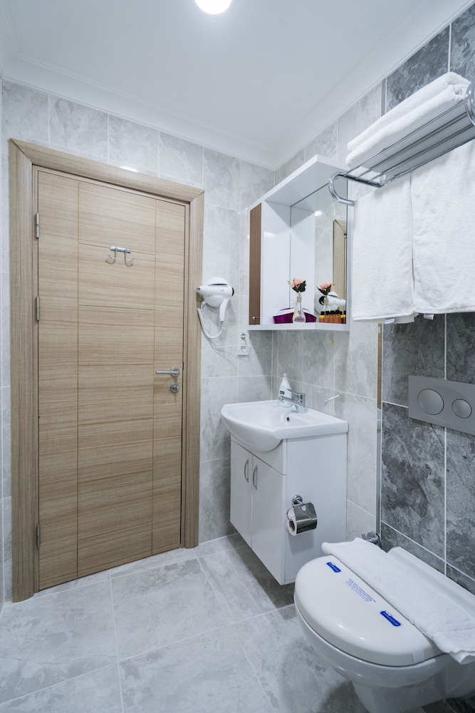 Atam Suites Apart 45/50