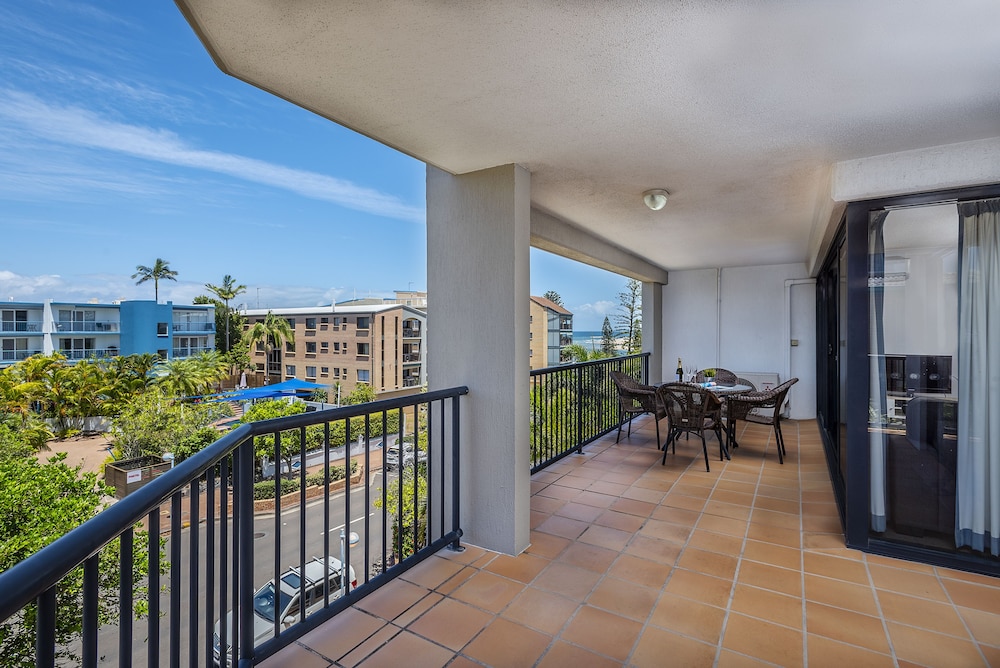 Belaire Place 4/50