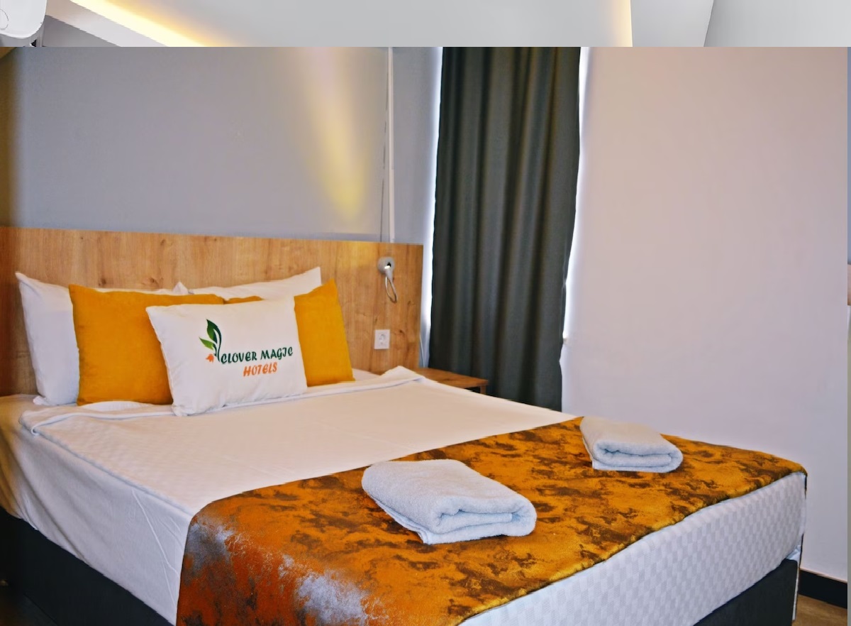 Park Side Hotel 15/50