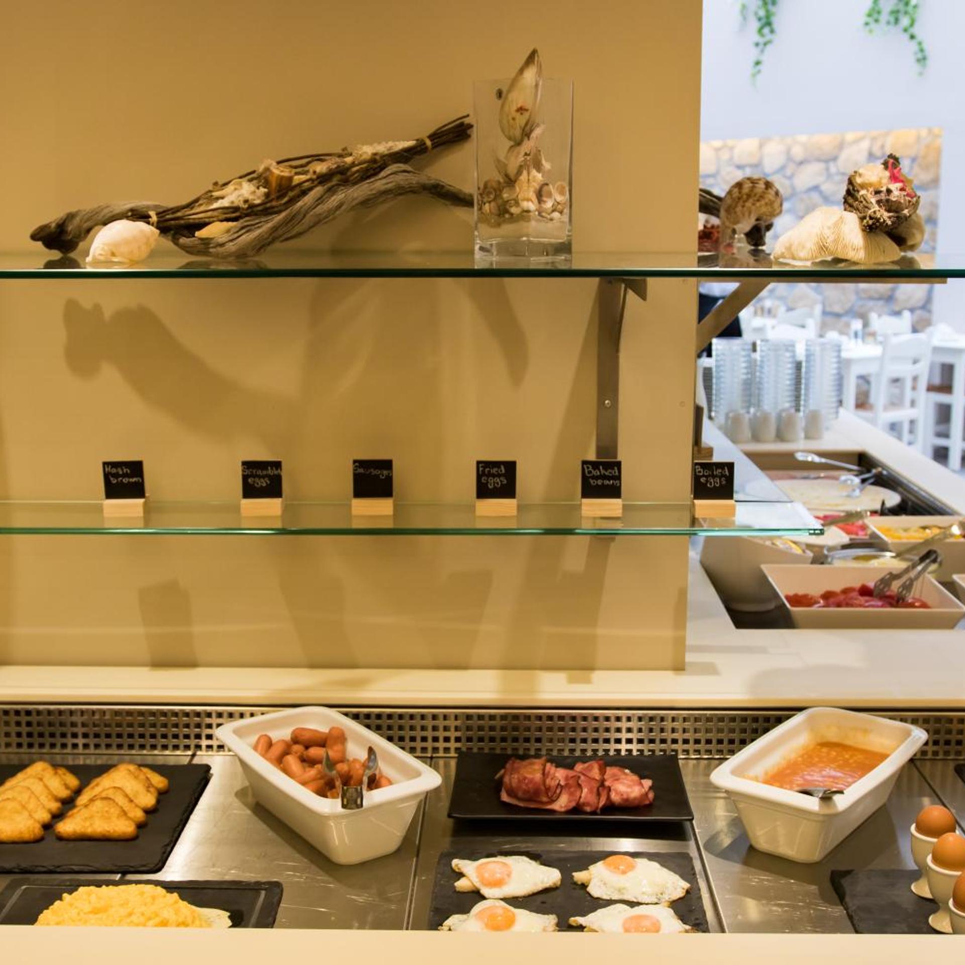Parasol Luxury Hotel & Suites 75/80