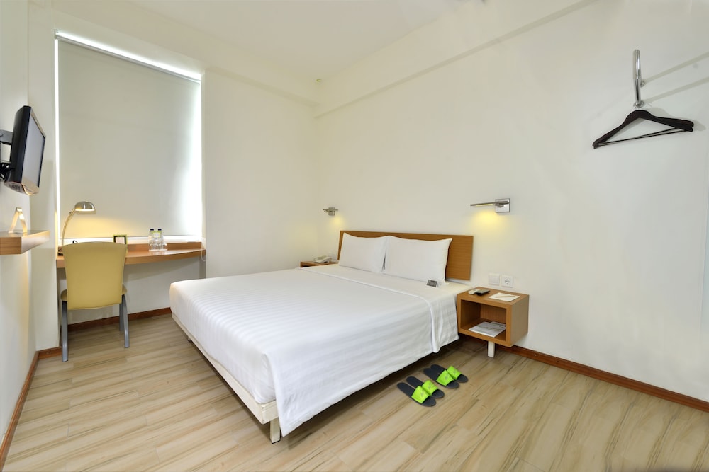 Whiz Hotel Malioboro Yogyakarta 6/48