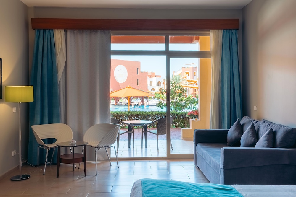 Nubian Village Hotel 35/70