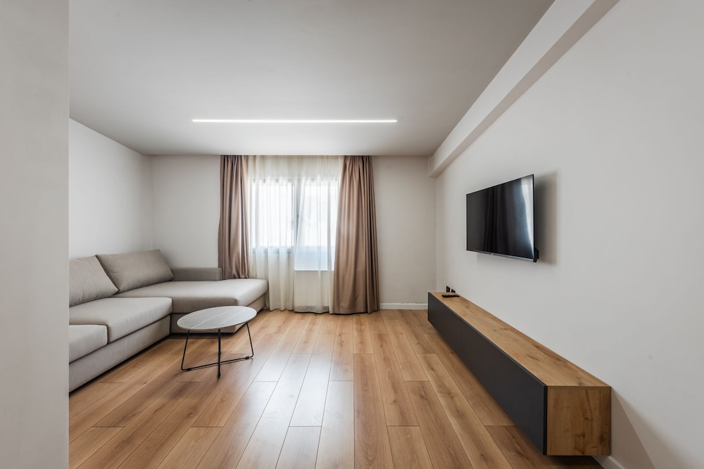 Relax Inn Hotel 24/40