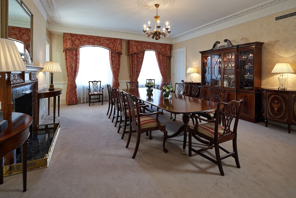 Cheval Hyde Park Gate 52/61