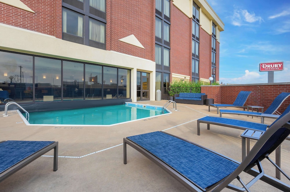 Drury Inn and Suites Champaign 44/50