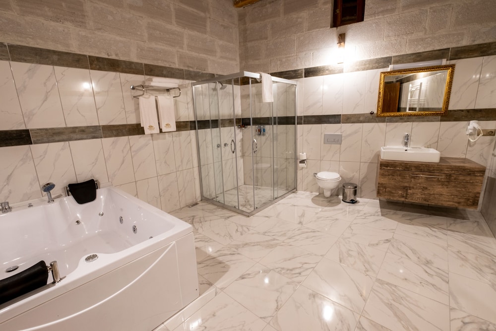 Mesken Cave Suites 49/50