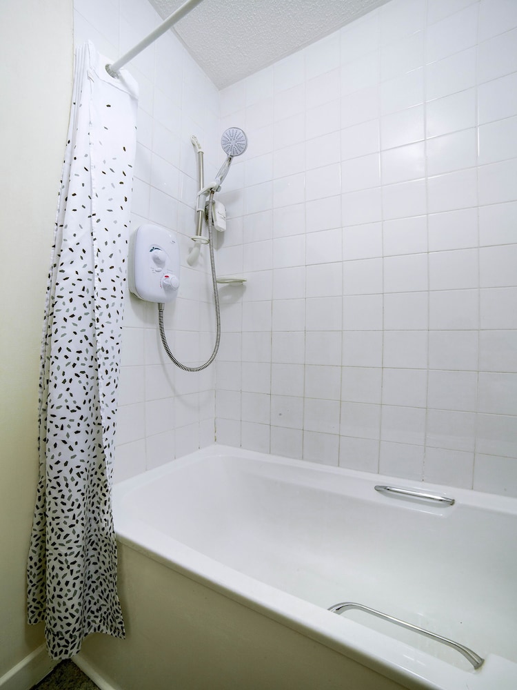 Oyo Loch Ness Drumnadrochit Hotel 47/50