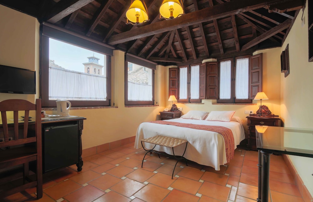 Casa Del Capitel Nazari 52/70