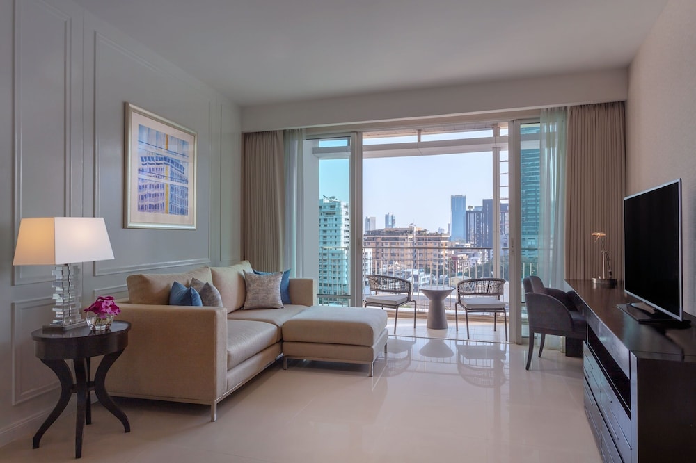 Dusit Suites Hotel Ratchadamri 45/72