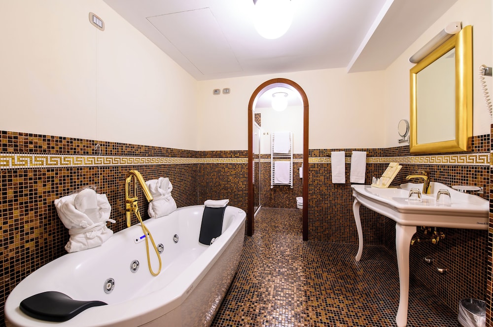 Grand Hotel Italia 42/42