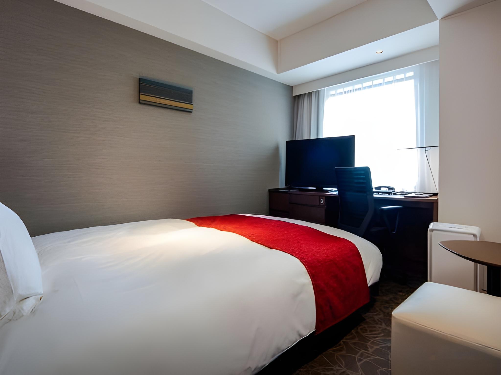 Standard, Queen Bed