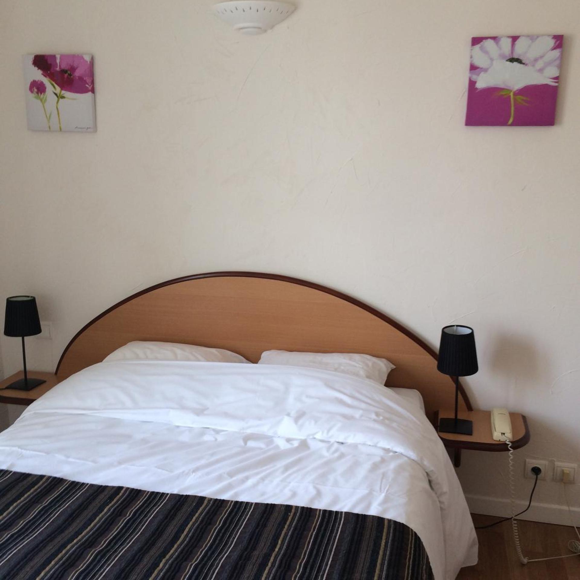 LOGIS HOTEL ECU DE FRANCE 7/45