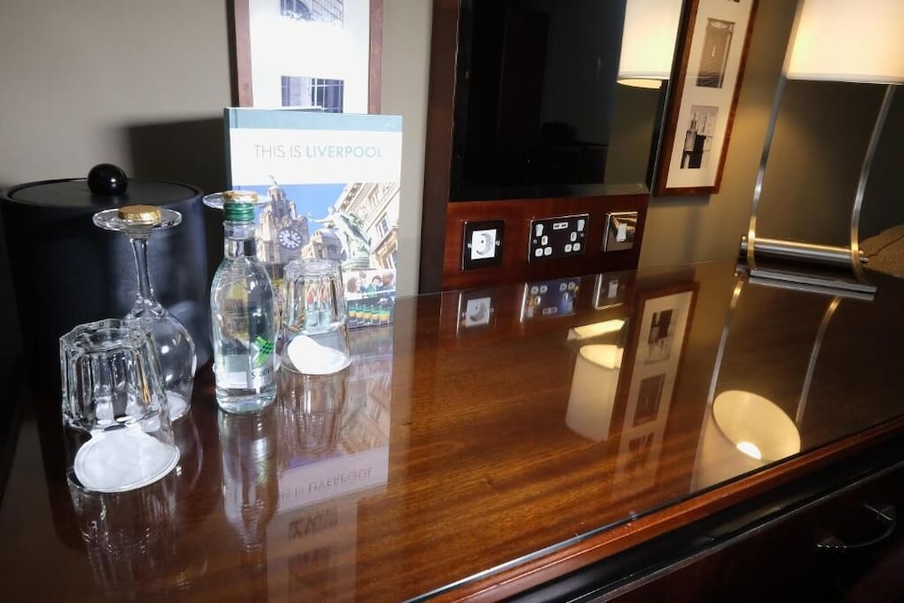 Crowne Plaza Liverpool John Lennon Airport 63/82