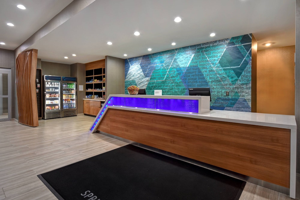 SpringHill Suites by Marriott Holland 7/24