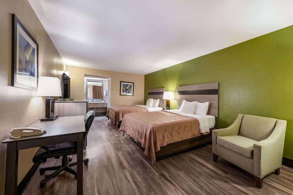 Quality Inn Suites Garland East Dallas 31/56