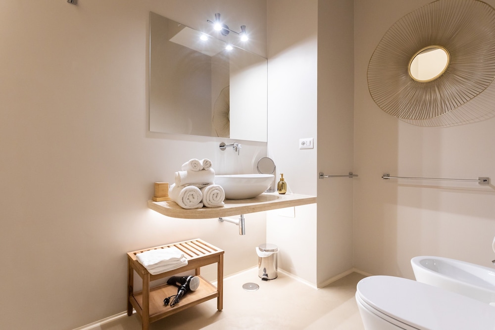 Domus 21 Luxury Suites 44/50