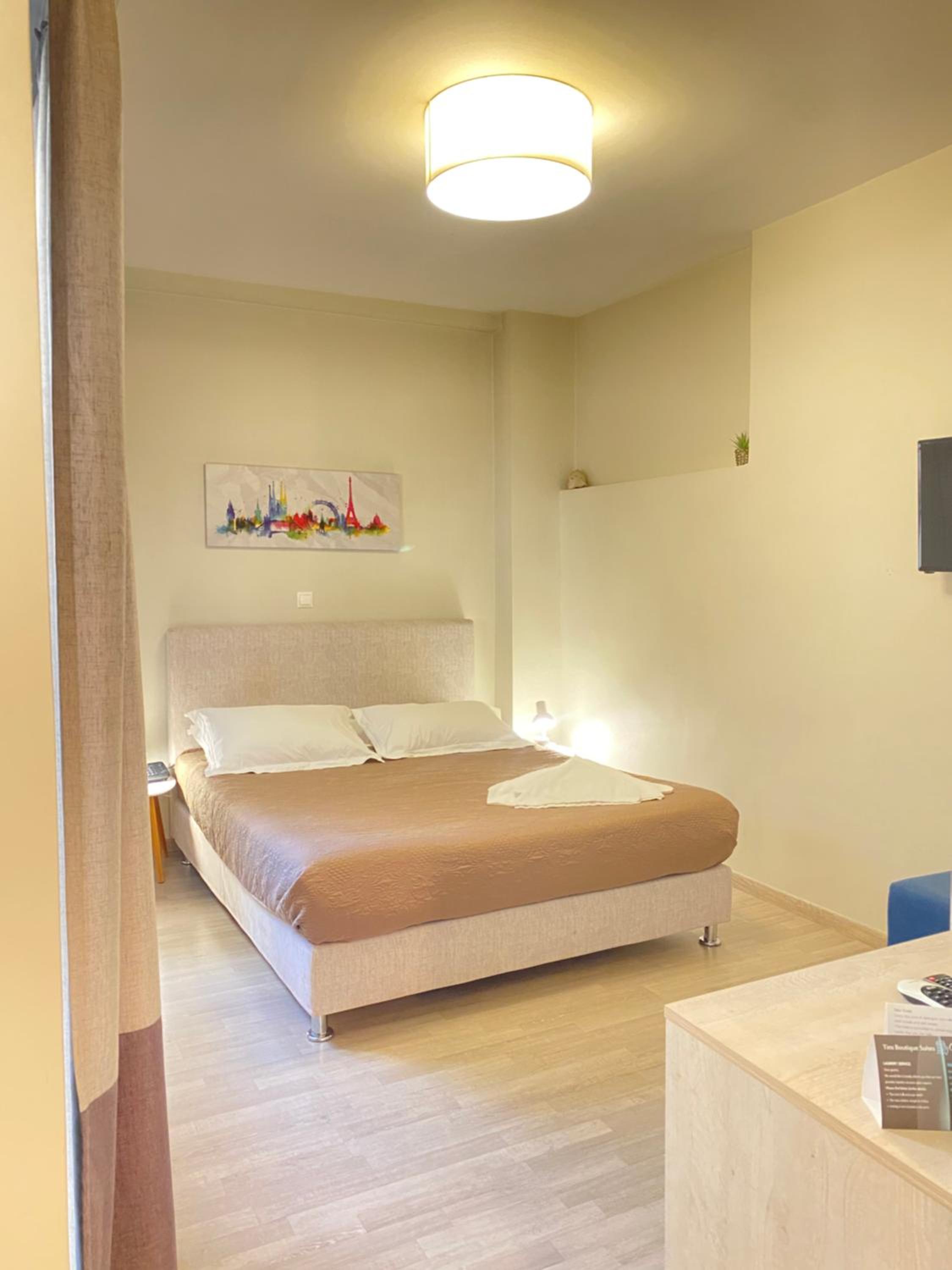 Room, Double Bed