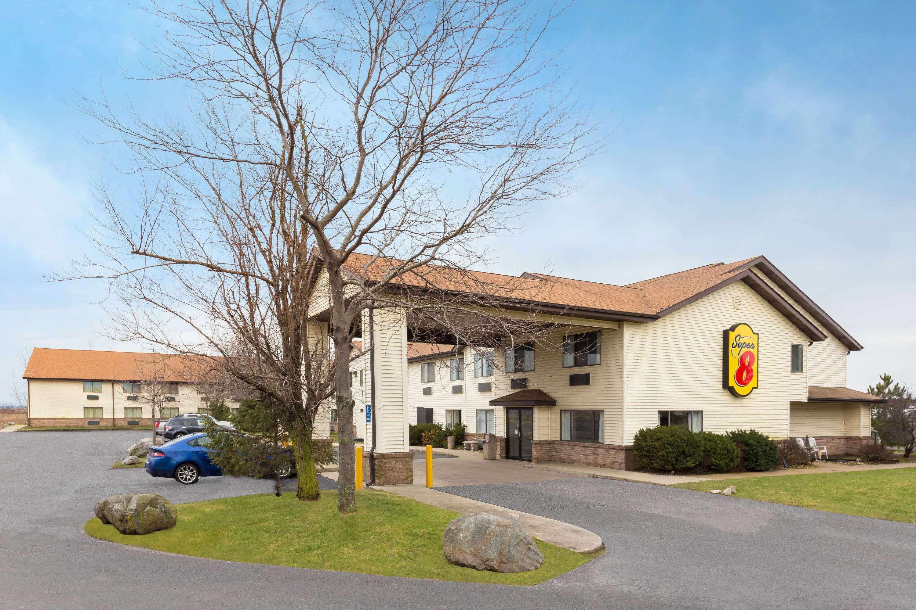 Super 8 by Wyndham Hebron Lowell Area 13/16