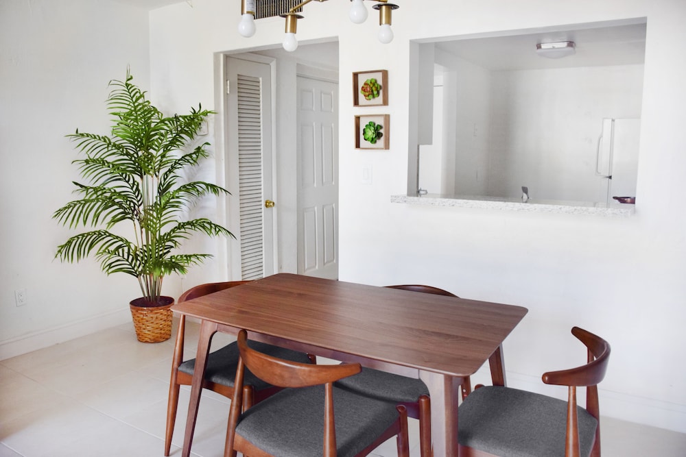 Coral Reef Suites 55/75
