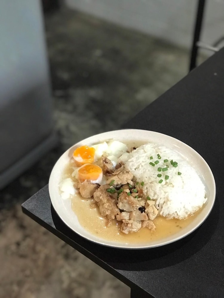 Siam Plug In Hostel 40/50