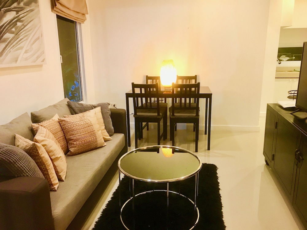 2 Bed Villa 15 Min Walk To Beach 18/36