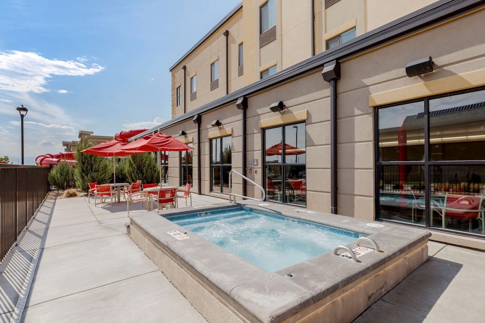 Comfort Suites Loveland 1/48