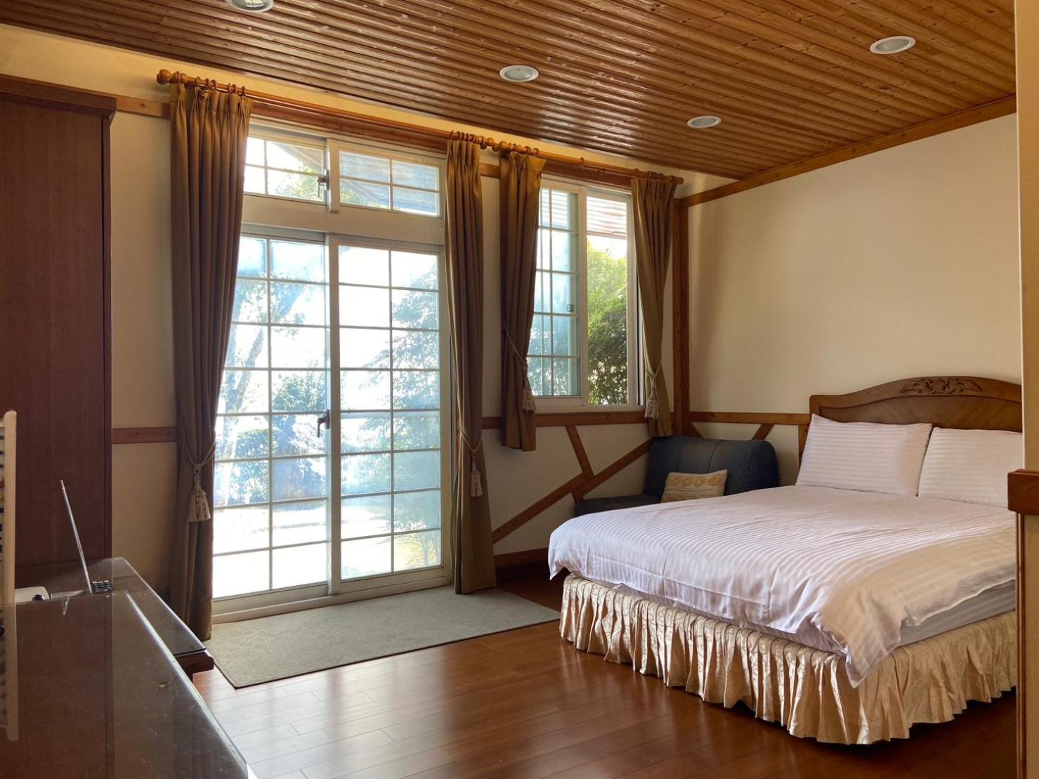 Euro Country Villa 16/41