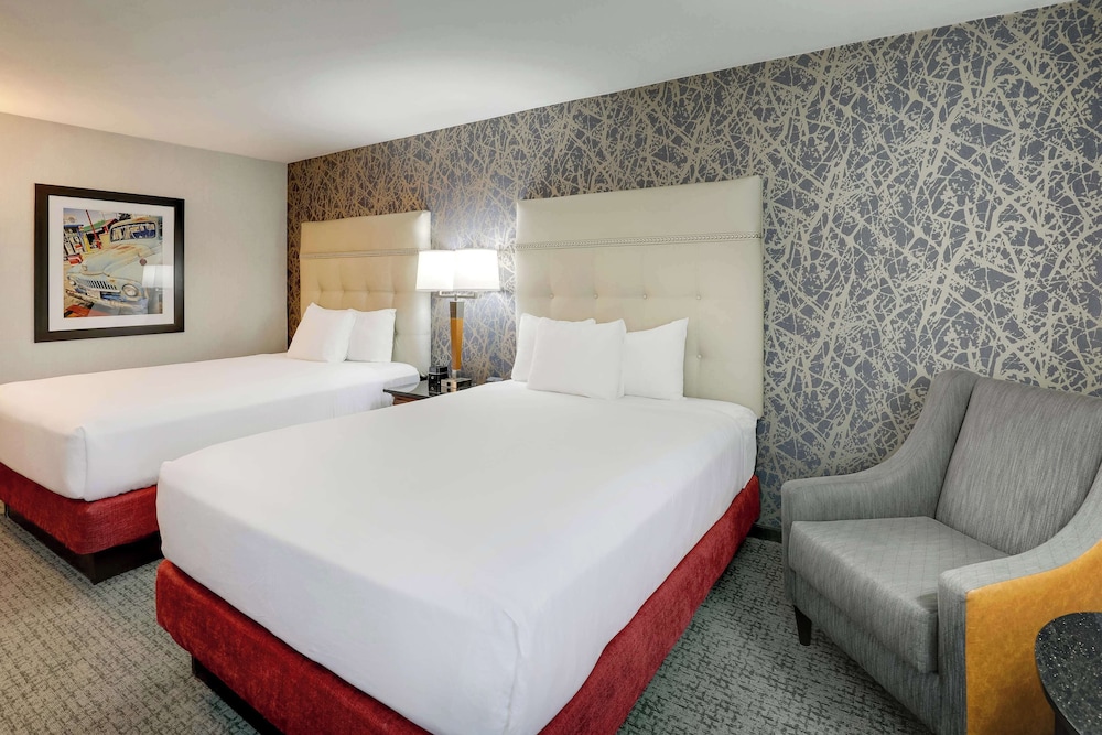 Drury Inn and Suites Springfield IL 10/50