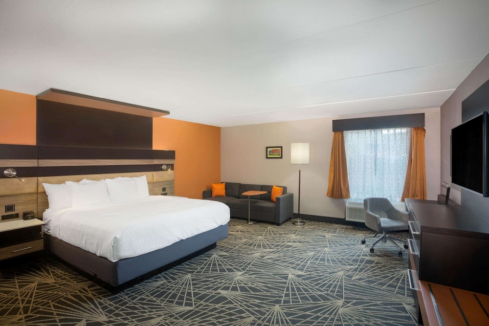 La Quinta Inn & Suites by Wyndham Branson 15/60