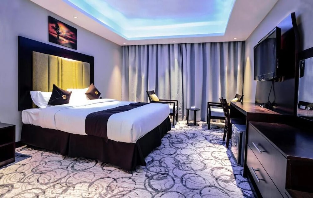 Raha Grand Hotel (ex Hive Hotel) 12/27
