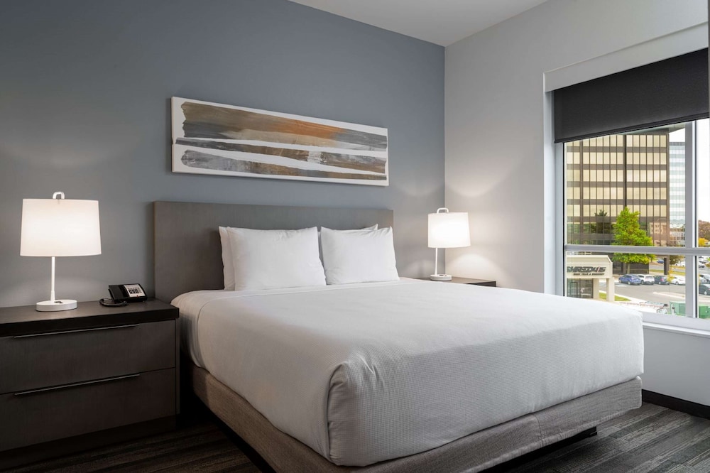Room, King Bed, Den