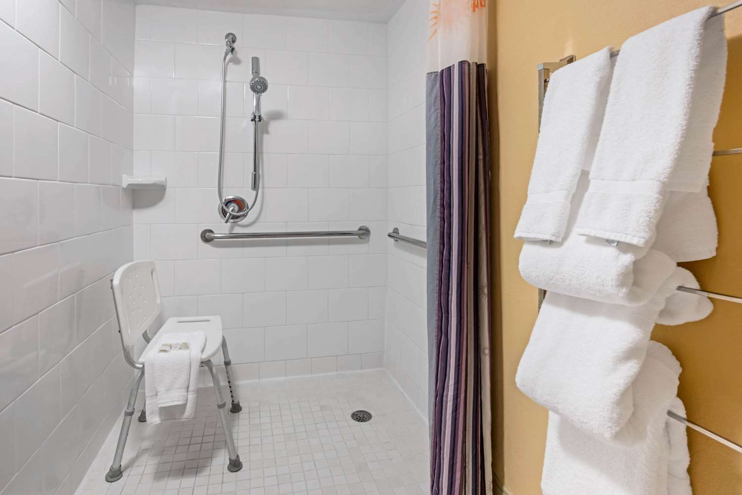 La Quinta Inn Suites By Wyndham West Palm Beach Airport 48/50