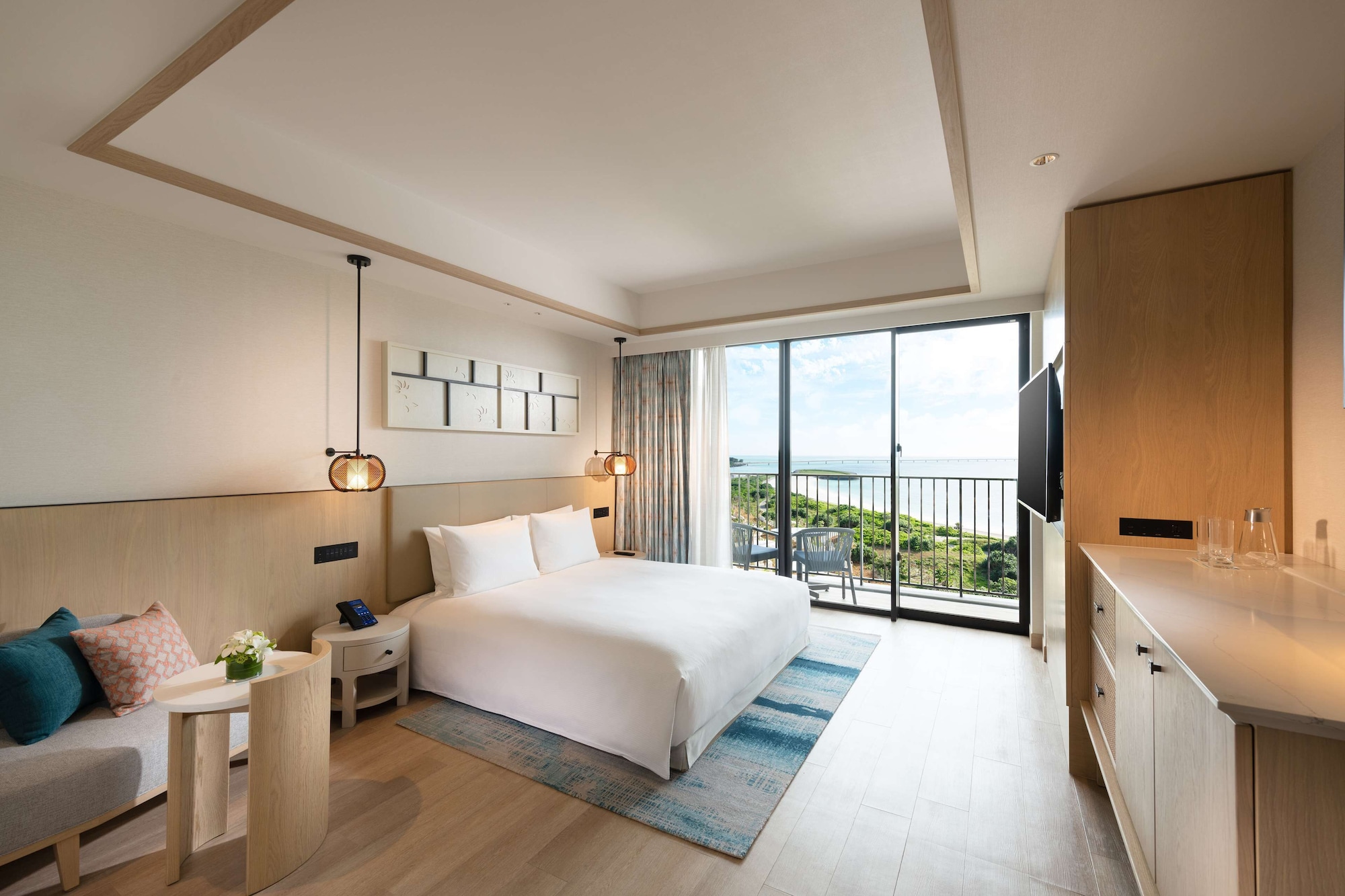 ROOM, ACCESSIBLE