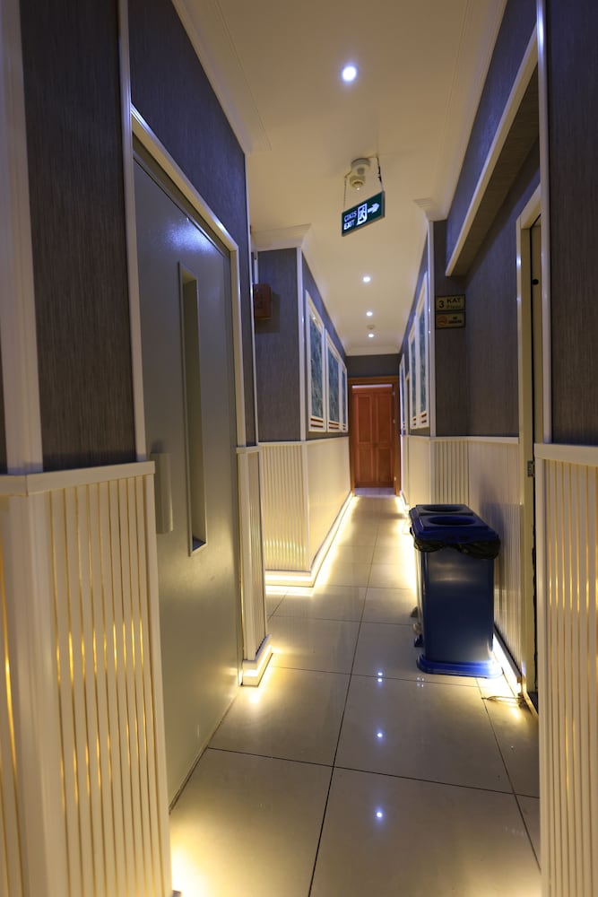 Hotel New House 50/68