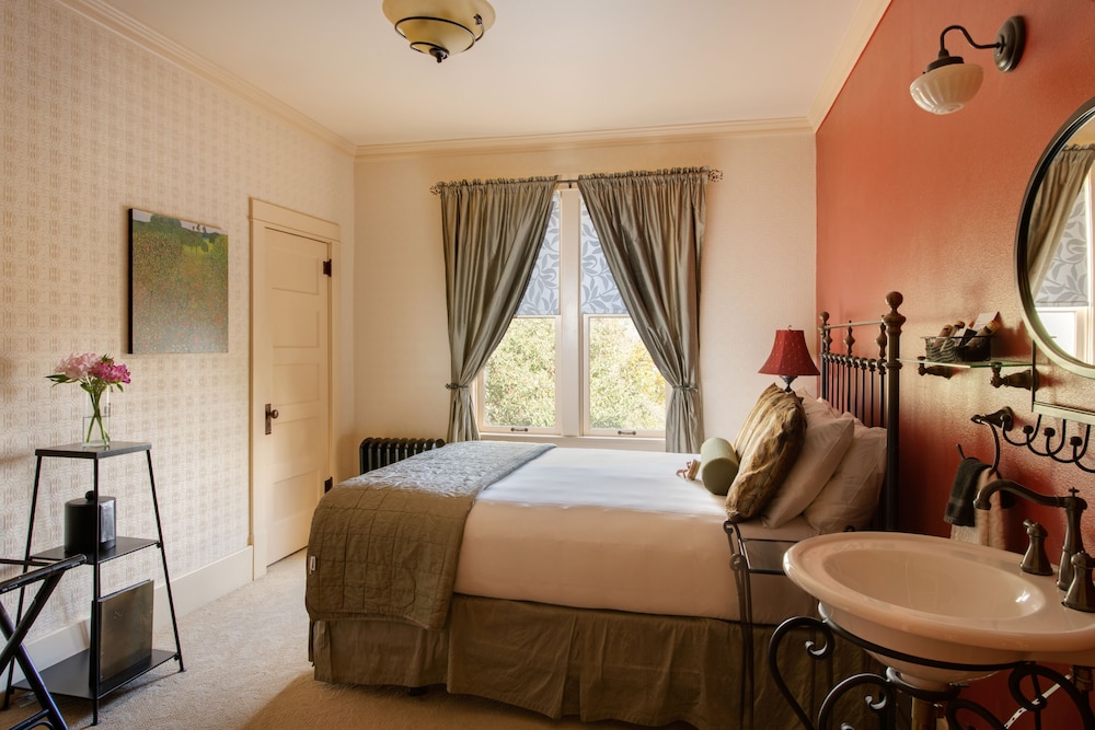 Chamberlin Inn 13/42