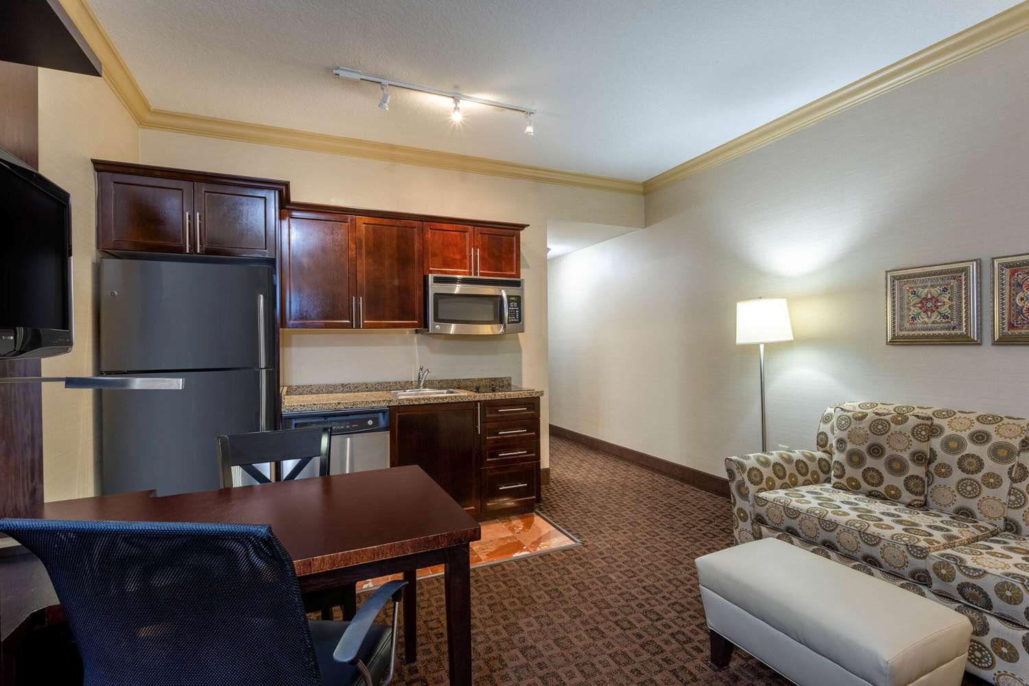 Hawthorn Suites by Wyndham West Palm Beach 24/53