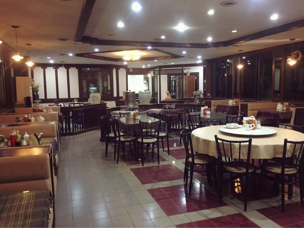Phuphaya Hotel 12/18