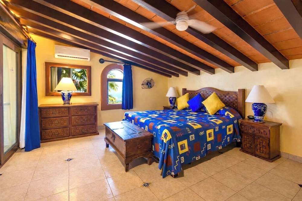 Lindo Mar Resort 10/50