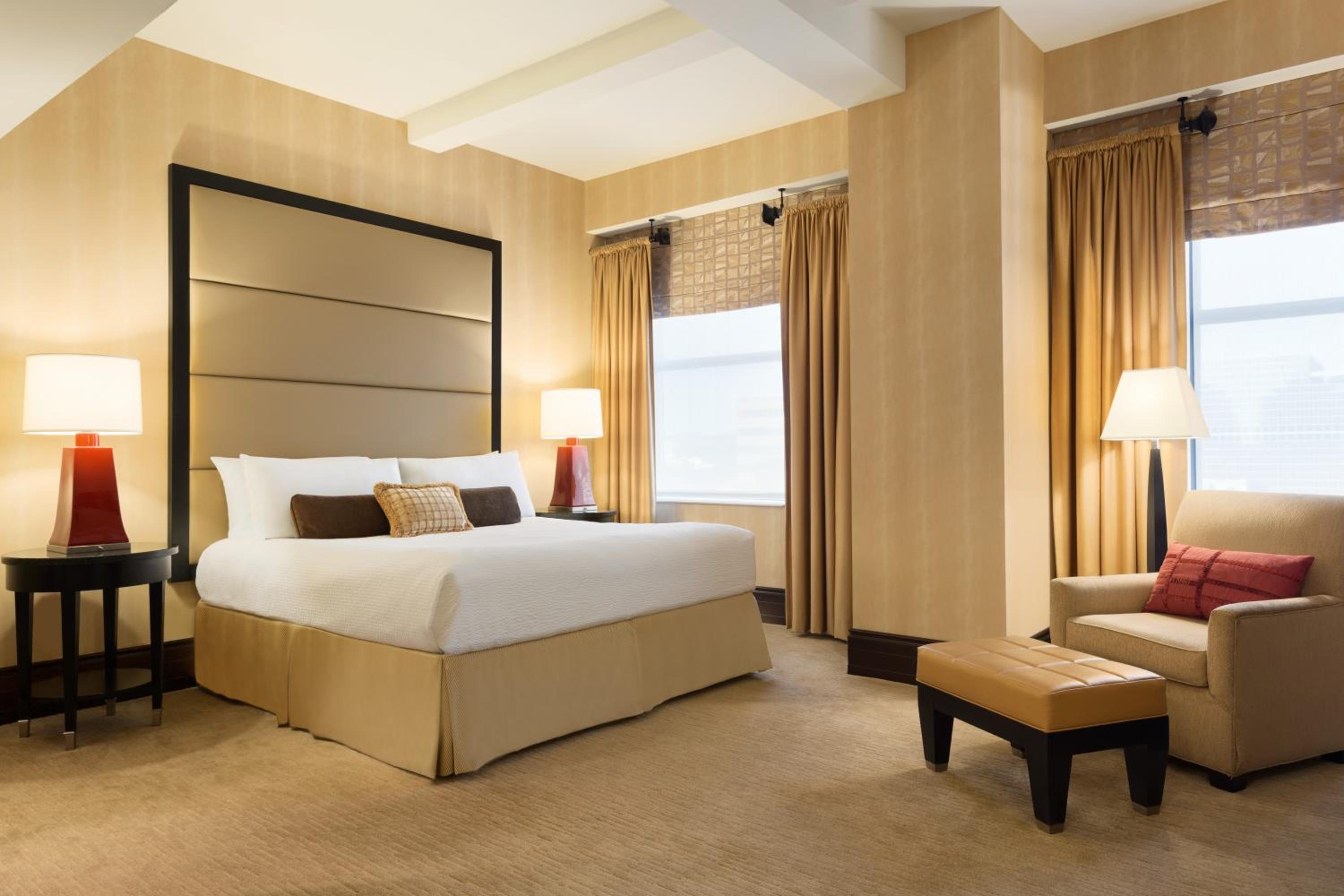 Classic, King Bed