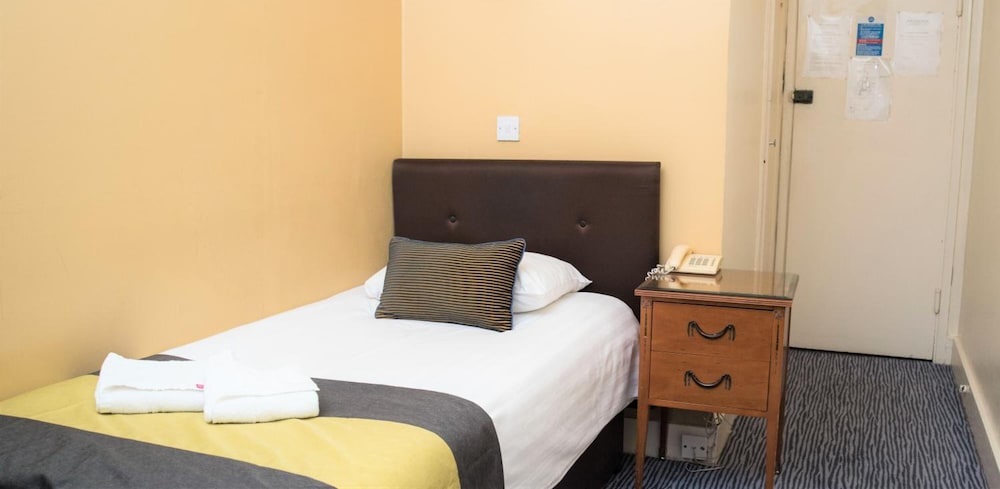 ROSE COURT HOTEL 23/49